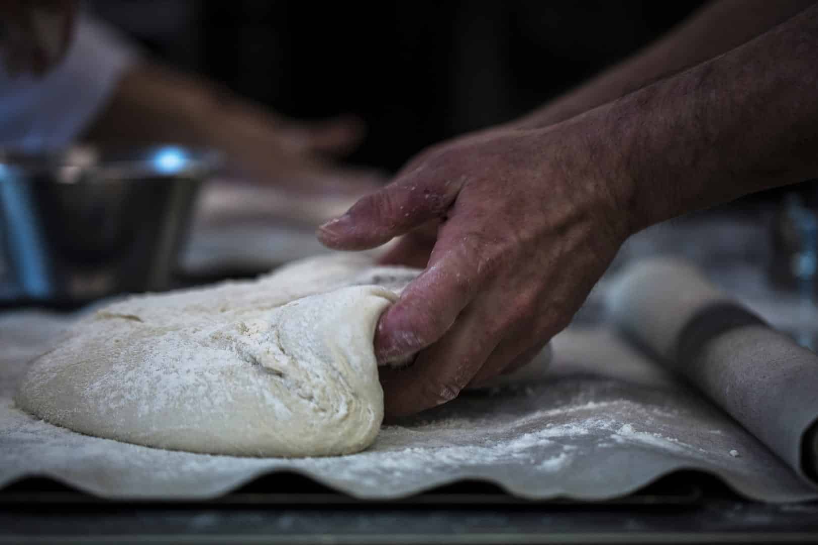 Pastry baking methods: techniques for perfect results - École Ducasse